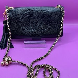 💎Authentic Chanel Timeless Caviar Skin Bilfold Wallet On Chain💎